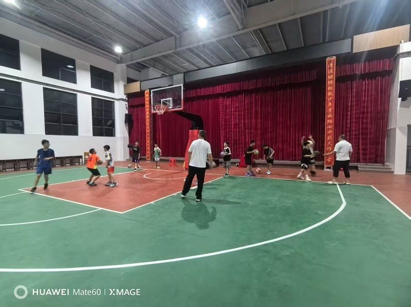 训练场上的, 都亲力亲为 训练场上的, 都亲力亲为