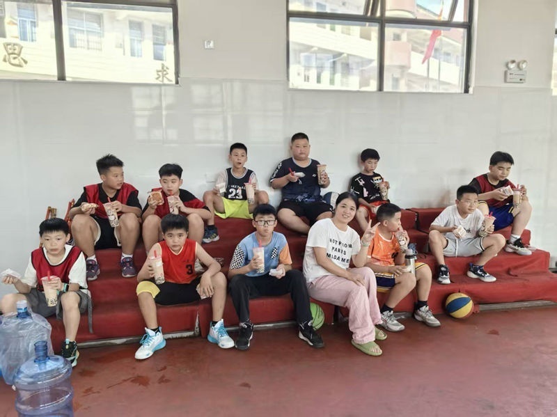 目前, 以最佳状态, 细化打磨 目前, 以最佳状态, 细化打磨